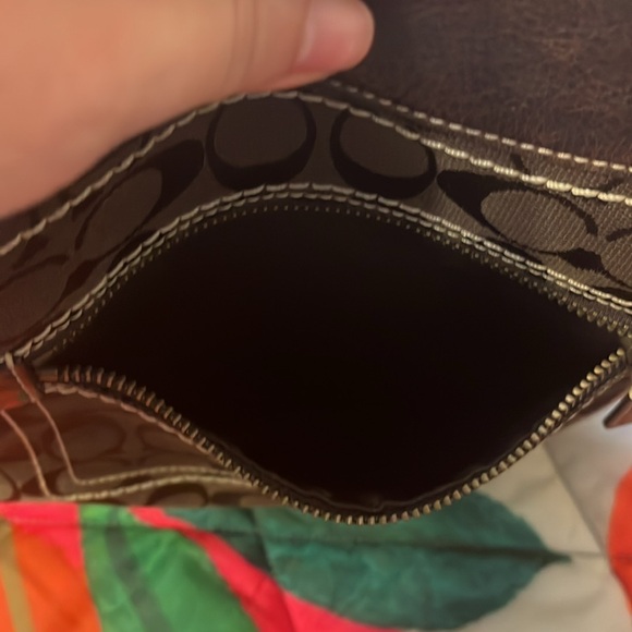 Gorgeous Coach Crossbody - Picture 6 of 11